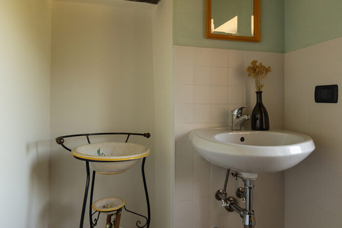 Casa Grande, La Confraternita, Bagno